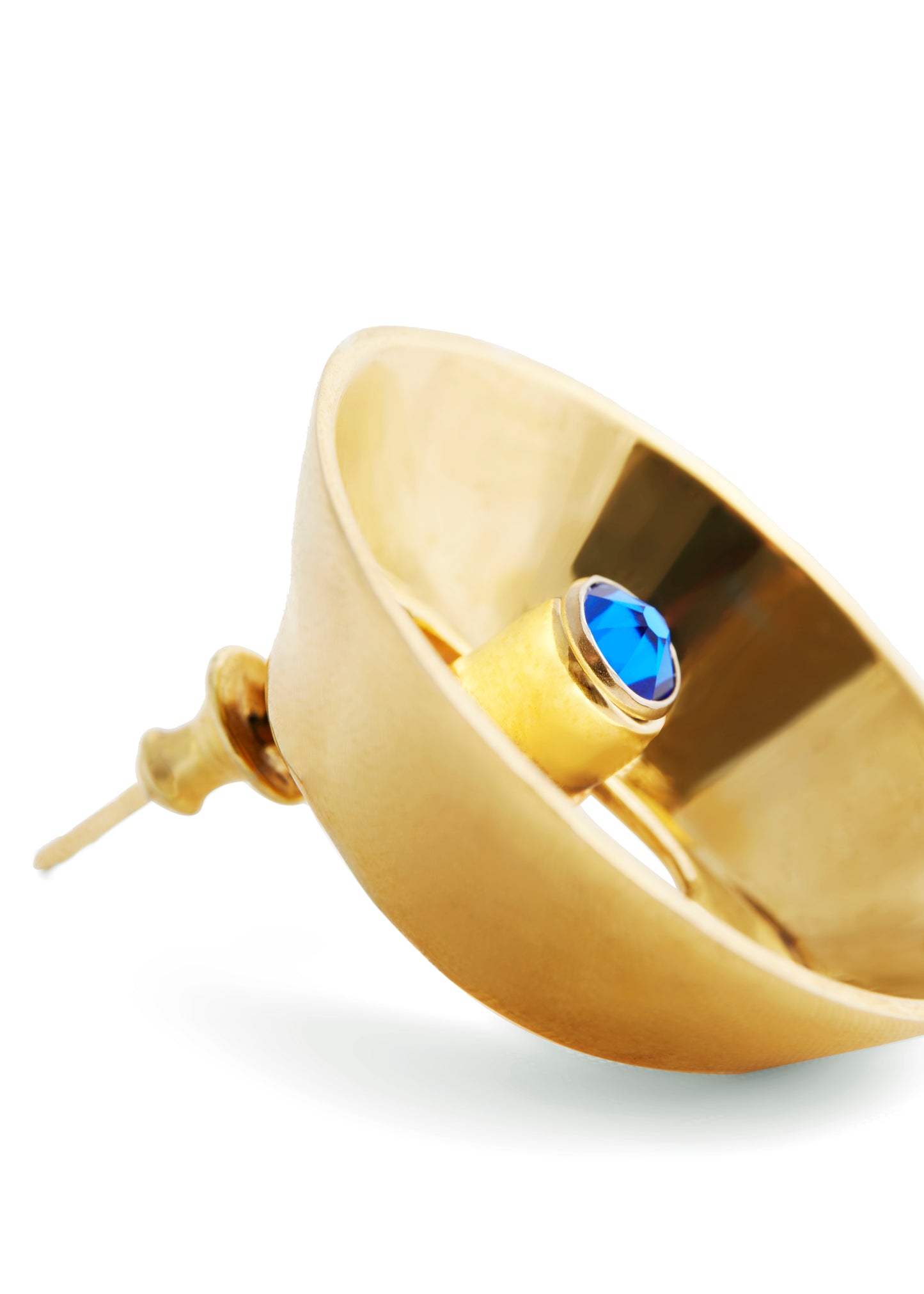 20. Sapphire Hairspray Stud